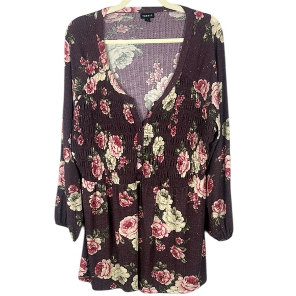 Torrid Babydoll Crinkle V-Neck Red Floral Long Sleeve Smocked Top Size 2 - Picture 11 of 11